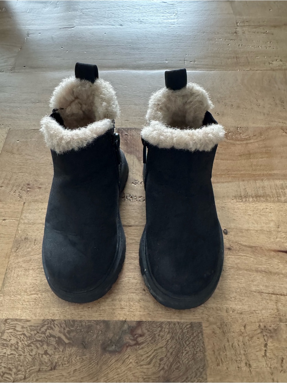 Yellow faux fur leather boots zipper size size 6
